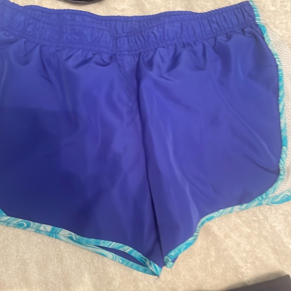 Under Armour shorts & freebies - Picture 5 of 8